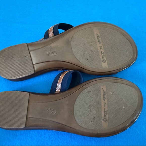 Italian Shoemakers Brown and Navy blue Women's Sandals - Picture 4 of 11